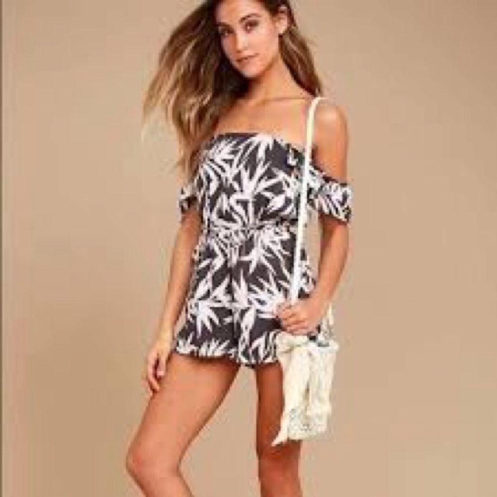 Amuse Society Estella Leaf Print Romper, Size S - Picture 3 of 7
